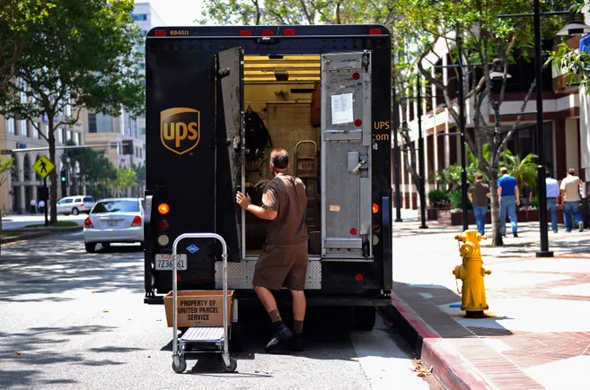 UPS买断计划：专家评估影响与潜在风险
