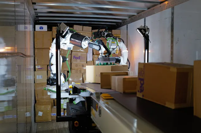 FedEx与亚马逊推进机械臂规模化应用，提升物流自动化水平