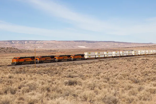 BNSF 在美西南新增更快多式联运服务