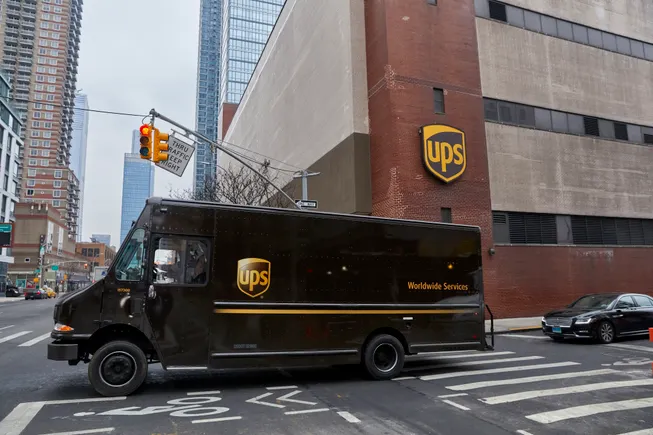 UPS 公布 2026 年假日附加费上调计划,高峰费率较去年进一步攀升
