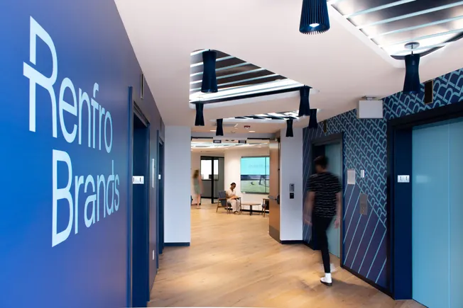 Renfro 扩展AI工具应用,强化供应链合规管理