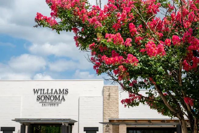 Williams-Sonoma拟将关税退款分享给供应商与员工